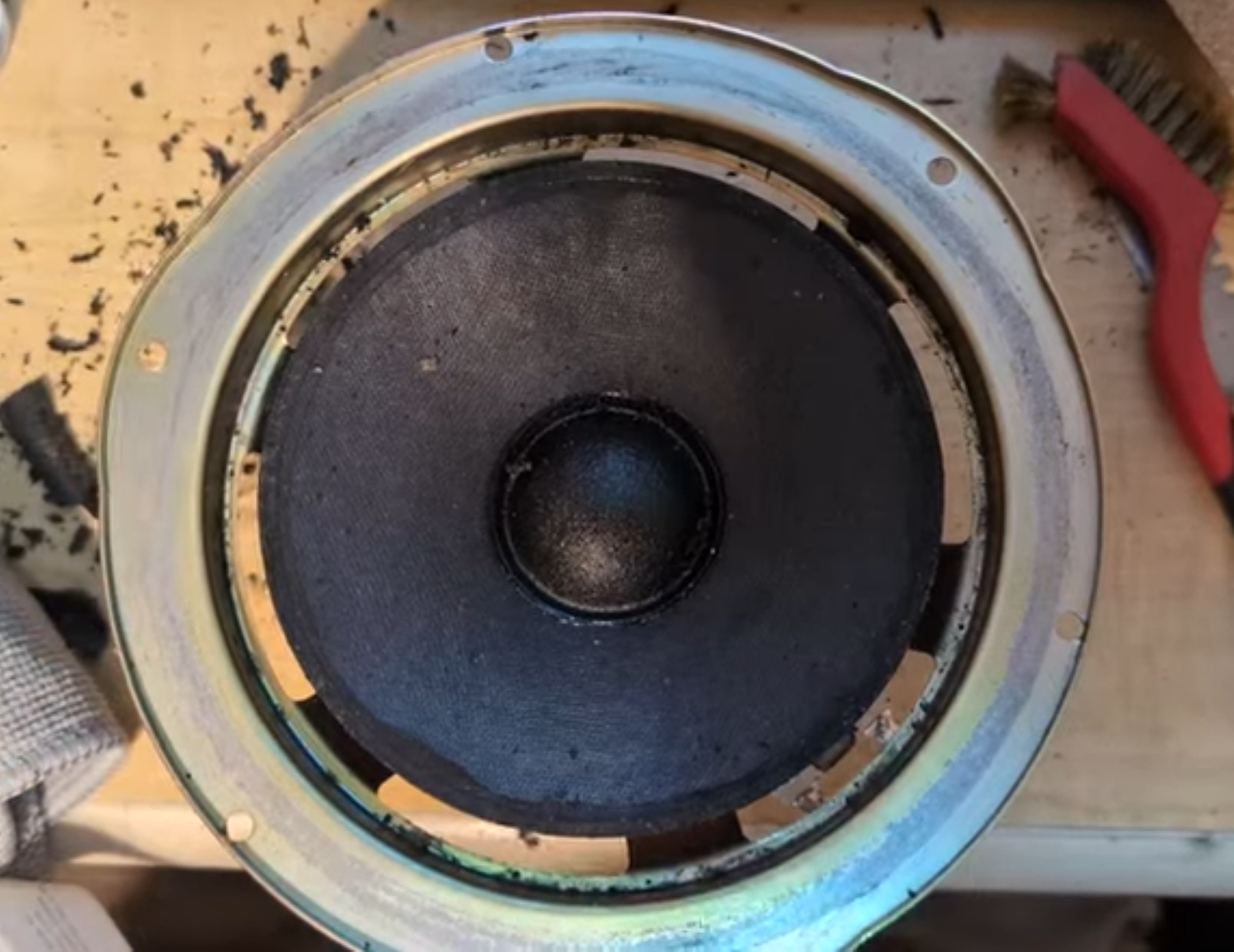 Vintage speaker driver refoaming and crossover restoration